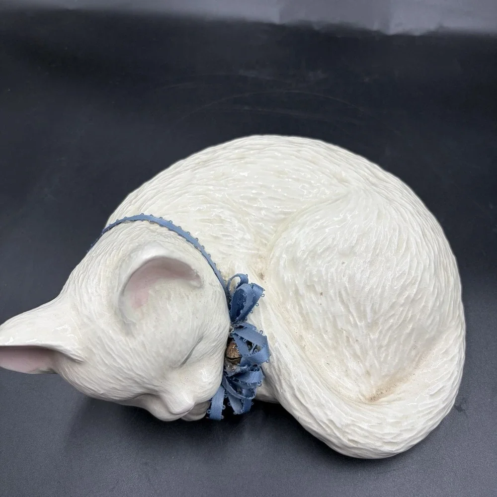 Vintage 1980 Scioto Ceramics White Ceramic Sleeping Cat Kitten Figurine